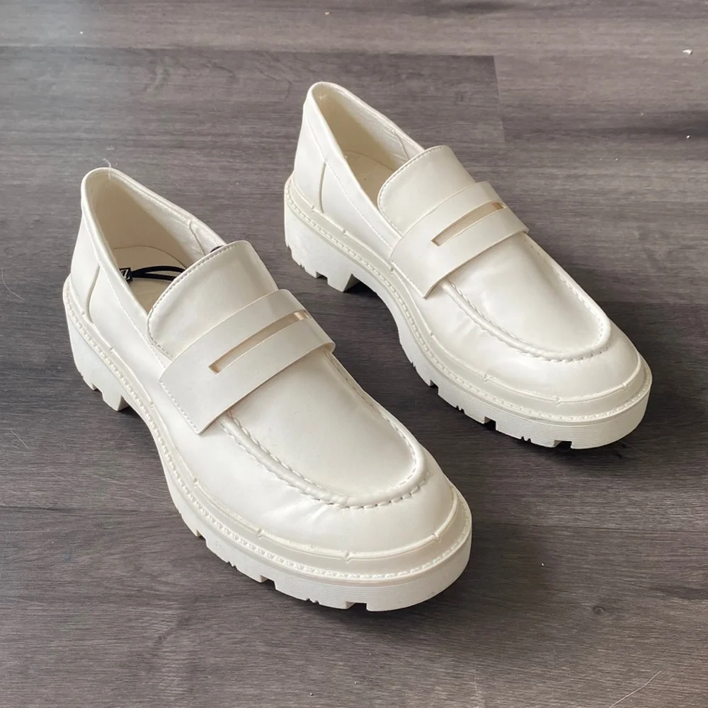 NWT zara low heel lug sole loafers off white - Picture 1 of 3